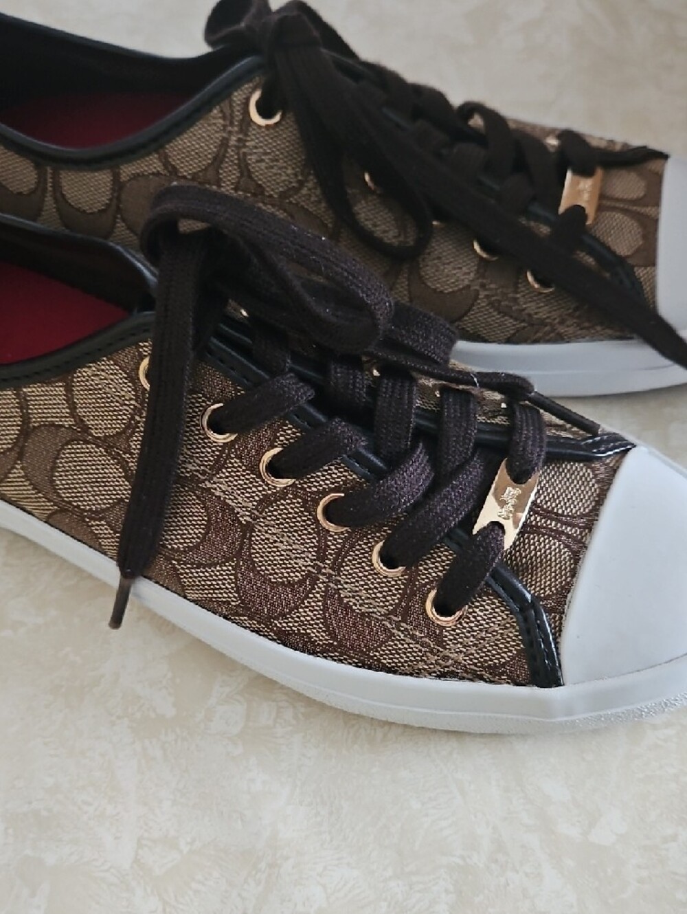 Coach Empire Outline Signature Canvas Sneaker, Size 9B. - Picture 4 of 13